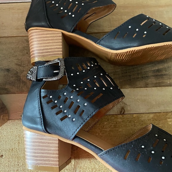 Ladies Fashion shoes size 7 - Picture 3 of 5